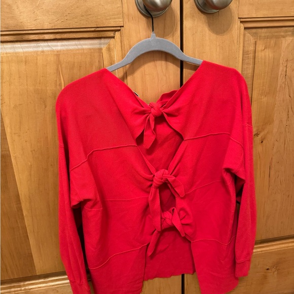 Alice + Olivia Red open back sweater - Picture 2 of 2